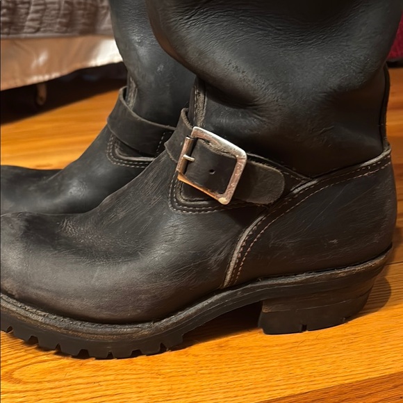 Vibram Black Boots Durable Rubber Sole Ankle-Height - Picture 4 of 7